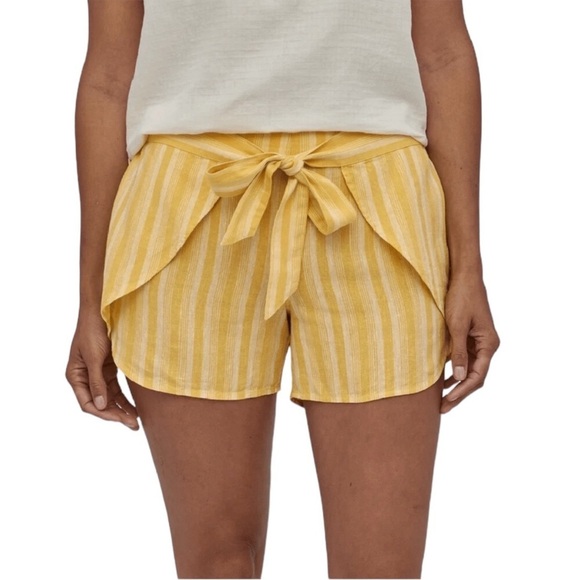 🌺PATAGONIA Garden Island Wrap Tie Front Stripped Shorts in Blue/White Size S🌺 - Picture 1 of 6